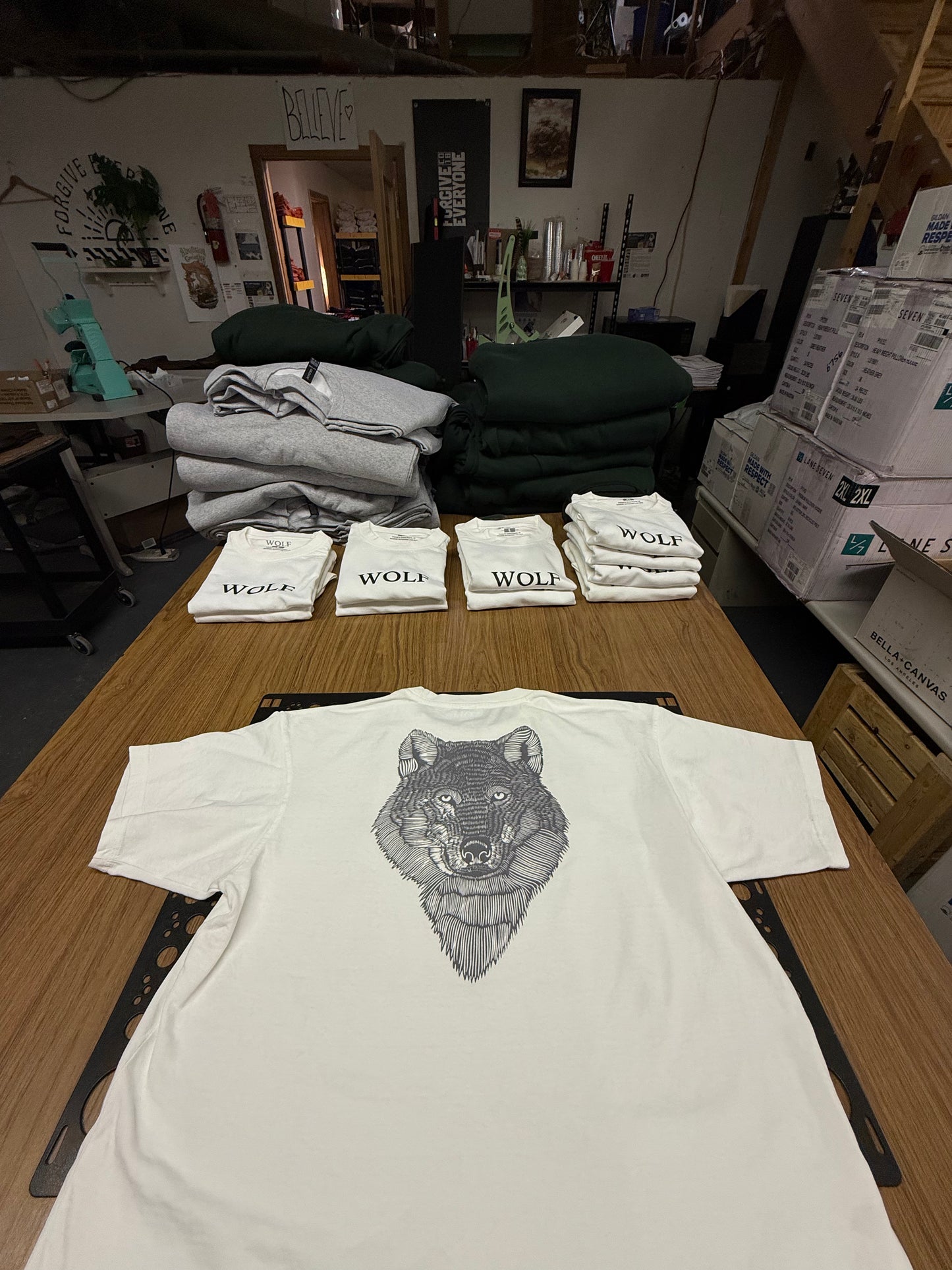 Urban Wolf-T (White)